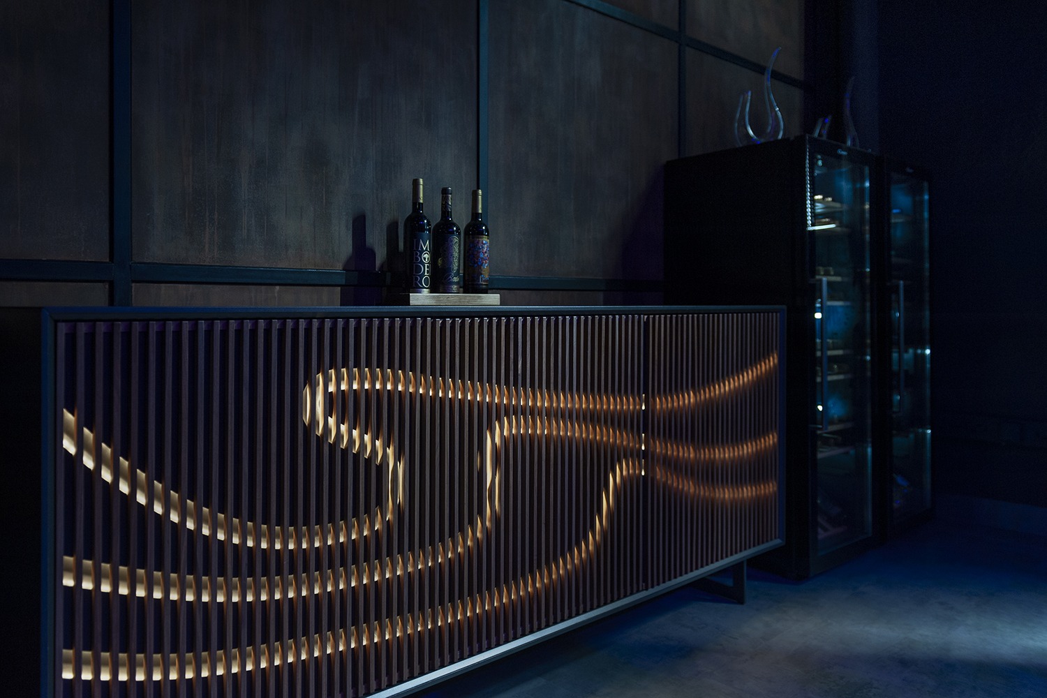 gastronomy and spectacle at the table with The MAD Kitchen