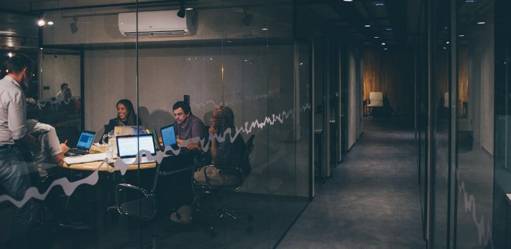 5 benefícios das reuniões presenciais